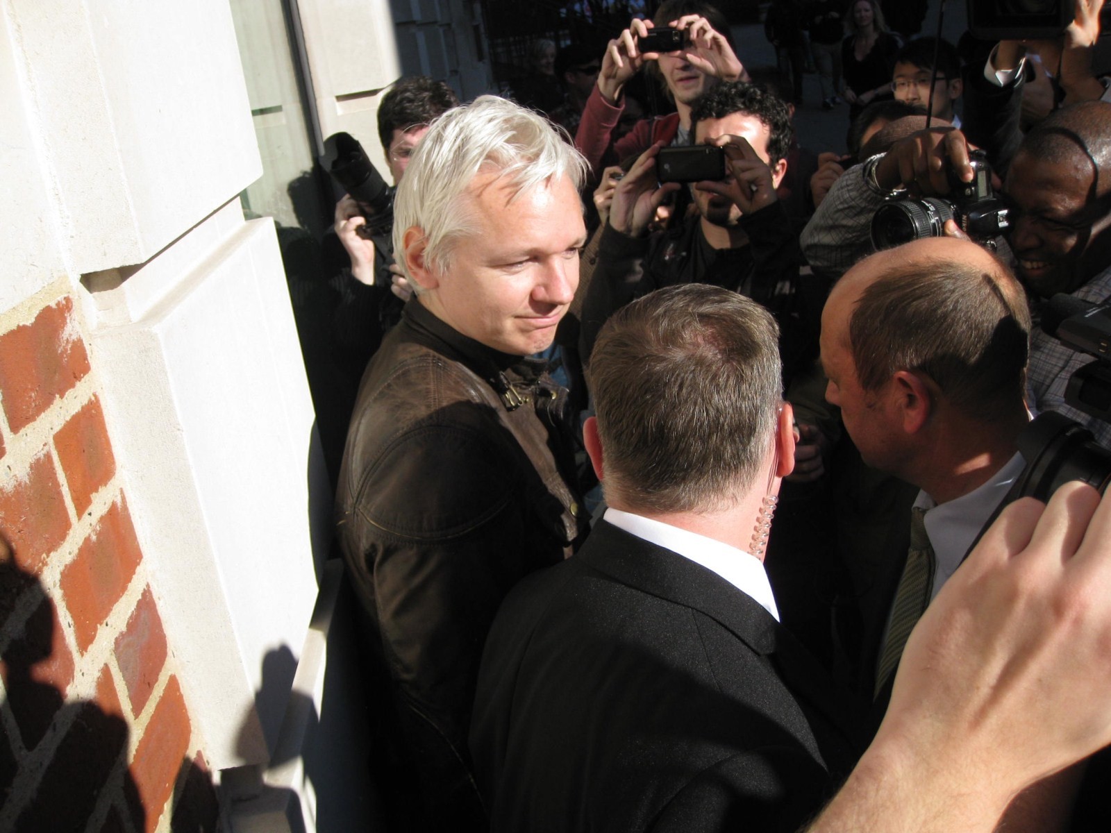 L'eroe Assange
